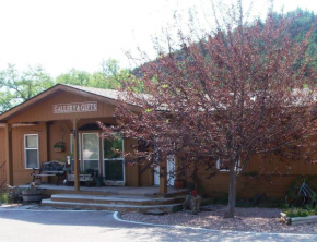 River Falls Lodging -Black Hills, South Dakota